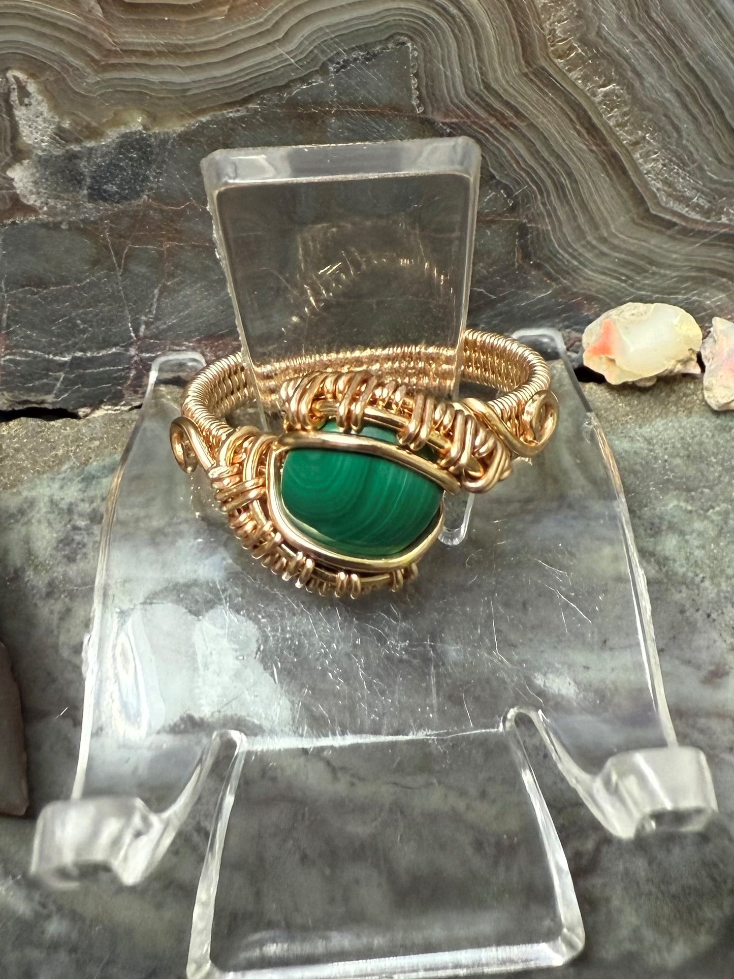 Anillo de malaquita