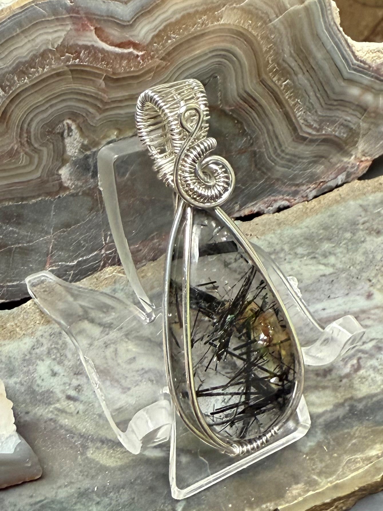 Tourmaline in Quartz